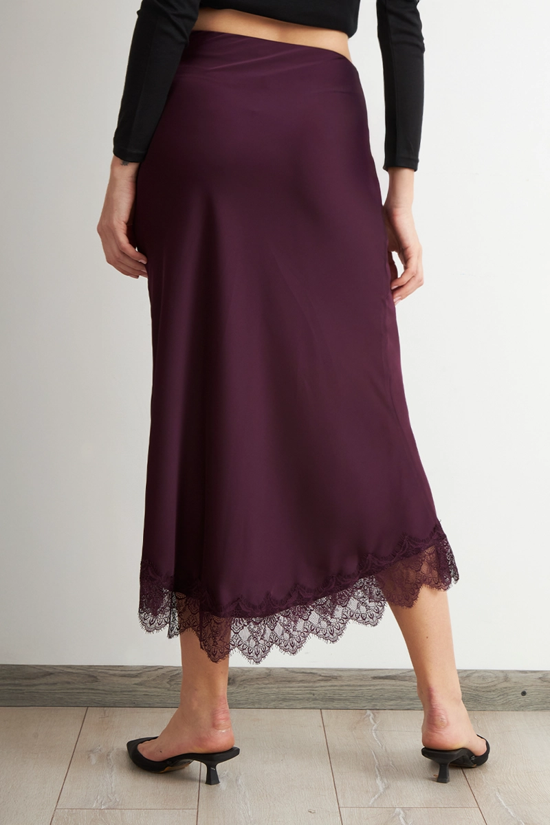FALDA SATIN ENCAJE EN RUEDO BURDEO NICOPOLY - 4