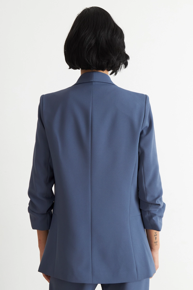 BLAZER MANGA 3/4 AJUSTADO CON SOLAPAS AZUL NICOPOLY - 4