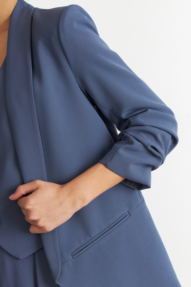 BLAZER MANGA 3/4 AJUSTADO CON SOLAPAS AZUL MUJER NICOPOLY - 6