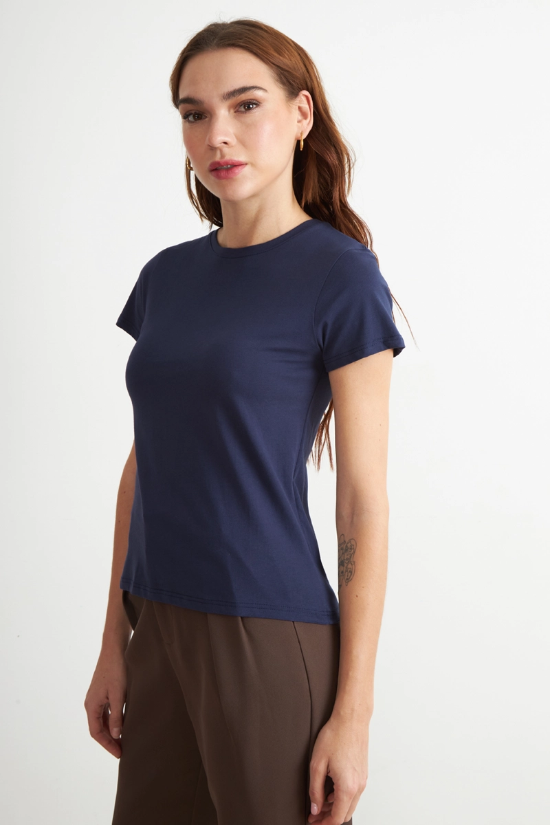 POLERA BASICA CUELLO REDONDO AZUL MARINO NICOPOLY - 3