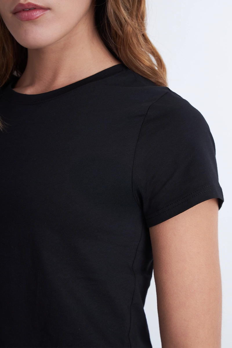 POLERA BASICA CUELLO REDONDO NEGRO MUJER NICOPOLY - 6