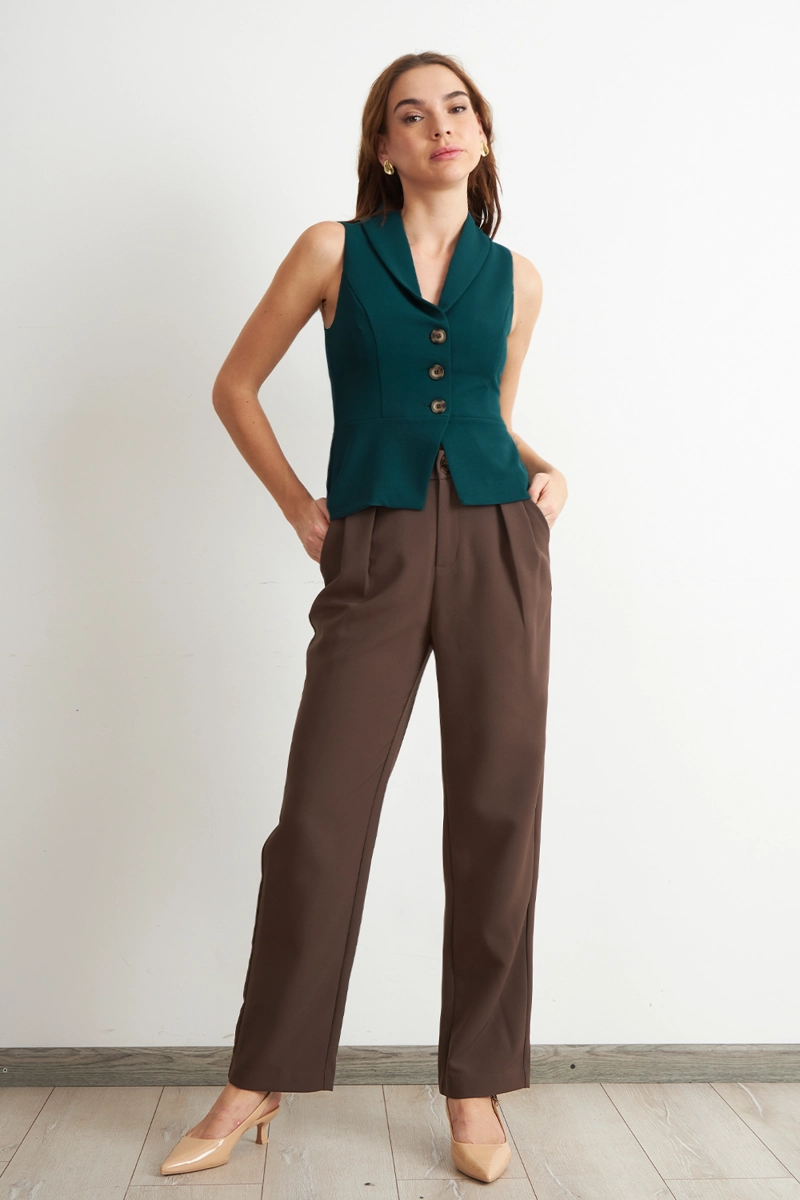 GILET SASTRE ENTALLADO VERDE OSCURO NICOPOLY - 2
