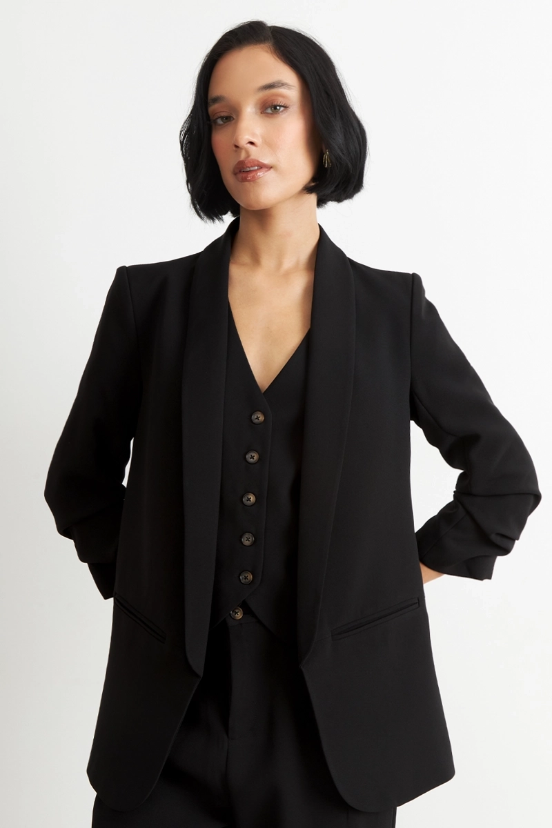 BLAZER MANGA 3/4 AJUSTADO CON SOLAPAS NEGRO NICOPOLY - 1