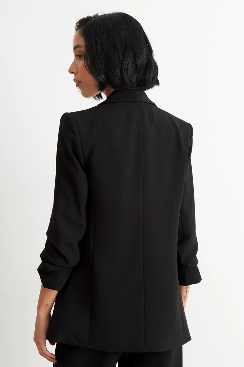 BLAZER MANGA 3/4 AJUSTADO CON SOLAPAS NEGRO NICOPOLY - 4