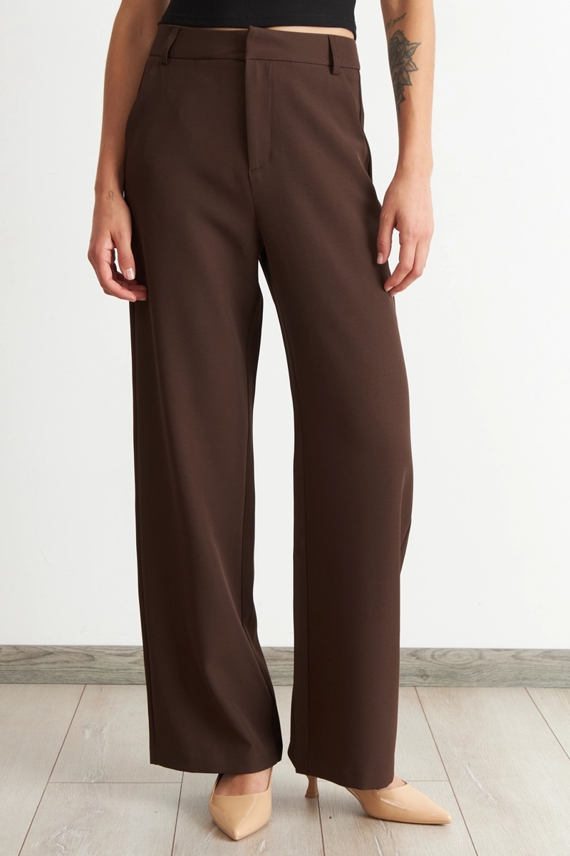 PANTALON BASICO CAFE  NICOPOLY M