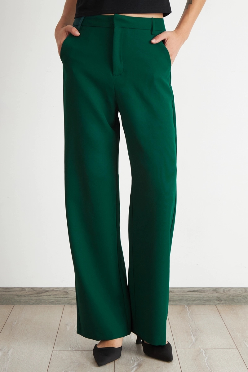 PANTALON BASICO VERDE NICOPOLY - 5