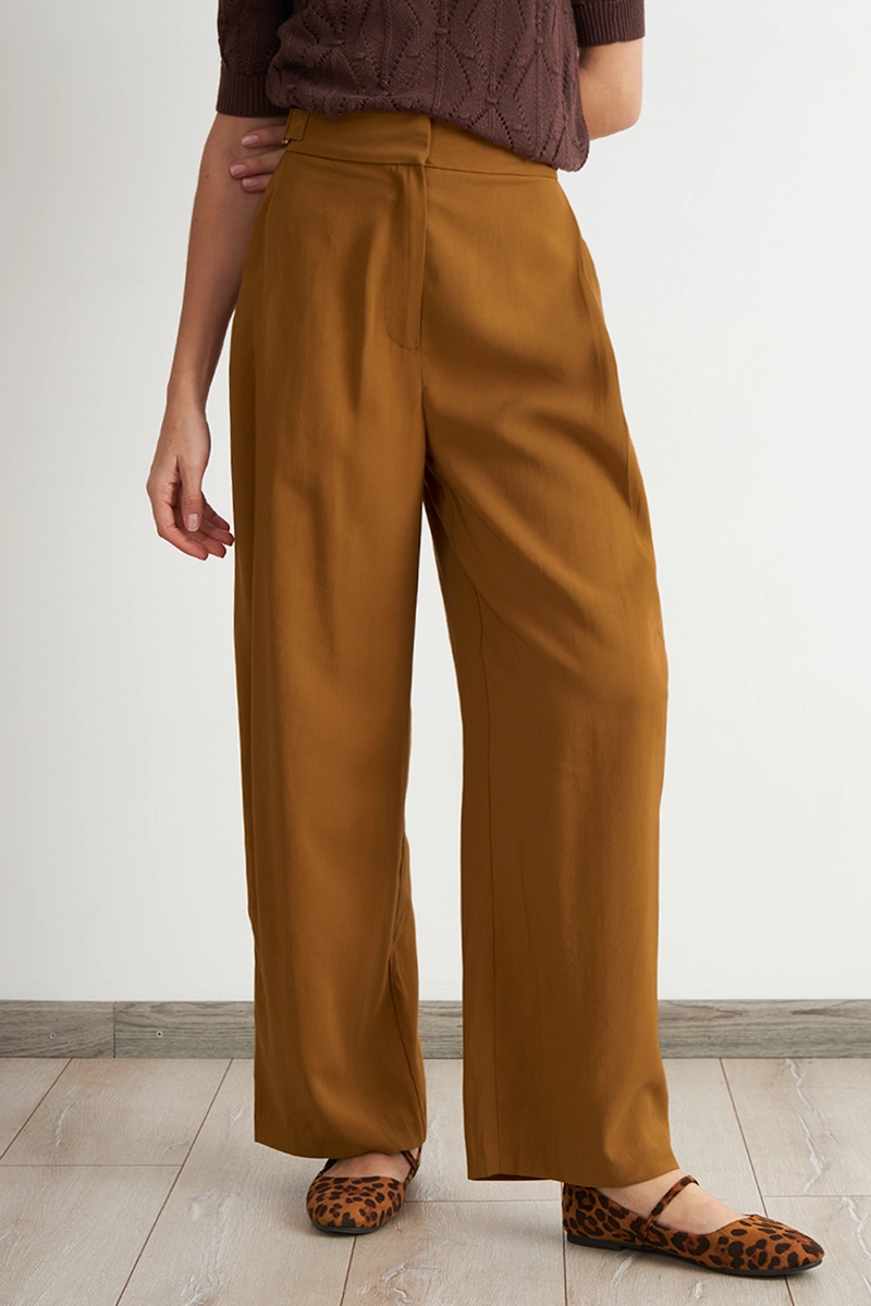 PANTALON ESTILO JAPONE S PIERNA ANCHA CAFE  NICOPOLY - 1