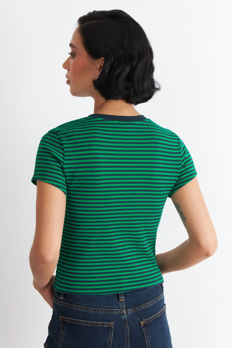 POLERA BASICA CUELLO REDONDO LINEAS VERDE MUJER NICOPOLY - 4