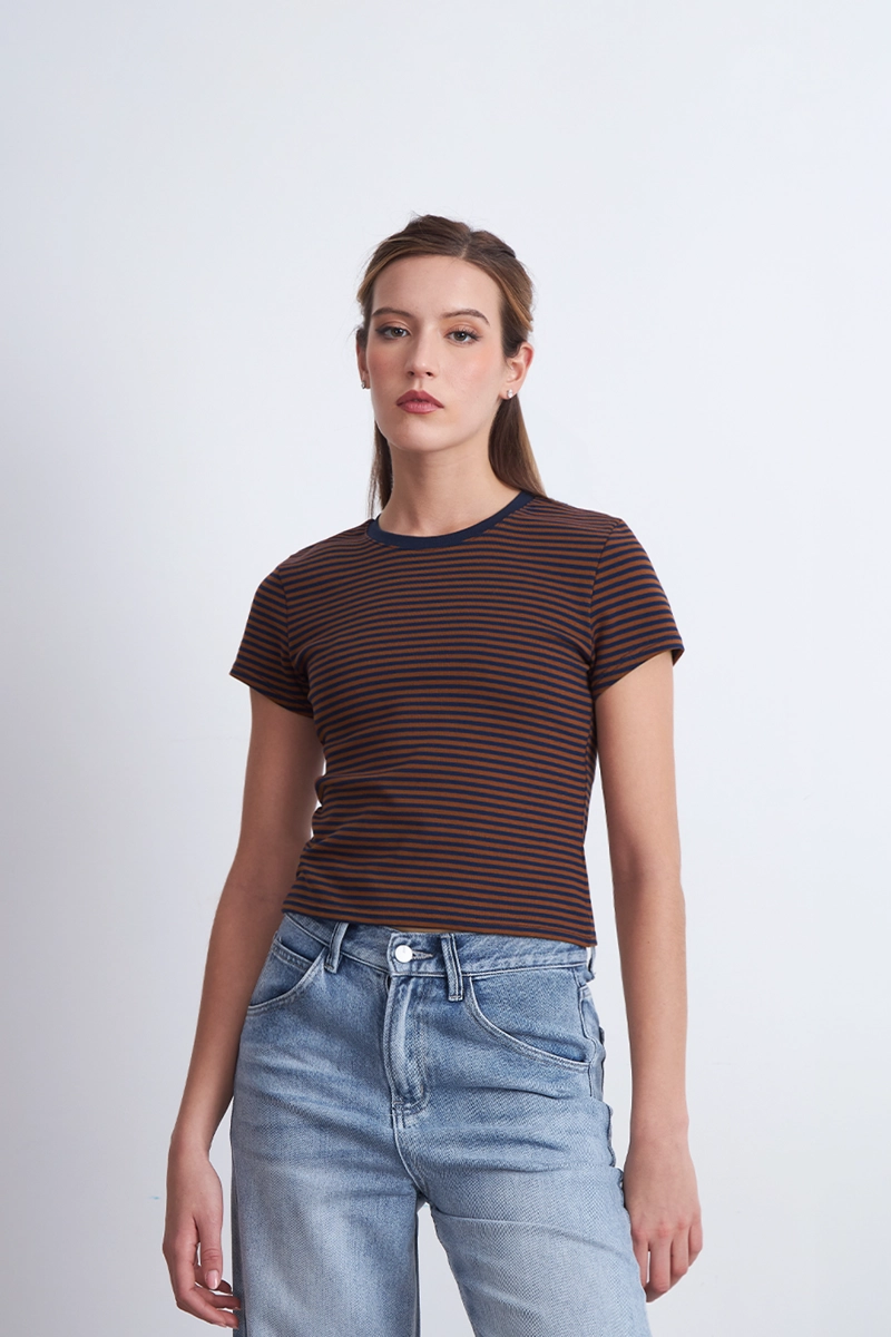 POLERA BASICA CUELLO REDONDO LINEAS CAFE MUJER NICOPOLY - 6
