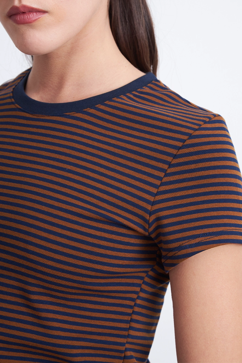 POLERA BASICA CUELLO REDONDO LINEAS CAFE MUJER NICOPOLY - 7