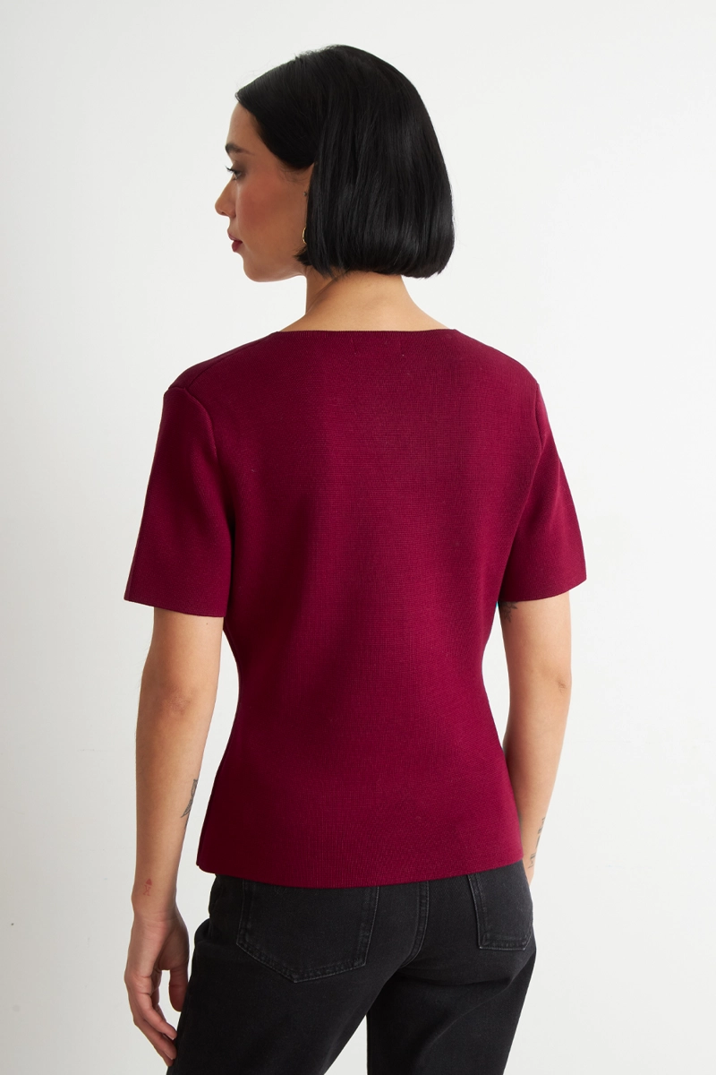 POLERA HILO CUELLO V BOTONES BURDEO	 MUJER NICOPOLY - 4