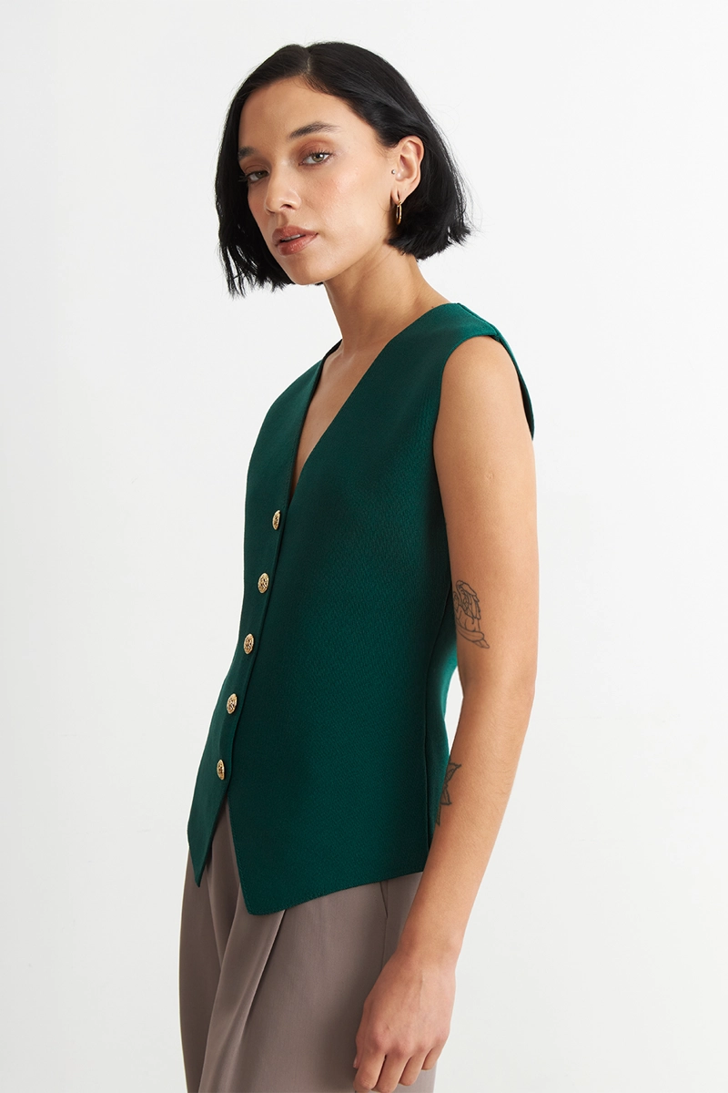 GILET LARGO CON BOTONES VERDE NICOPOLY - 3