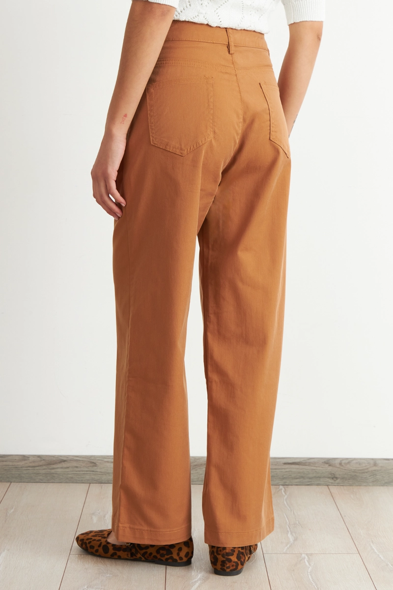 JEANS CORTE RECTO KHAKI NICOPOLY - 4
