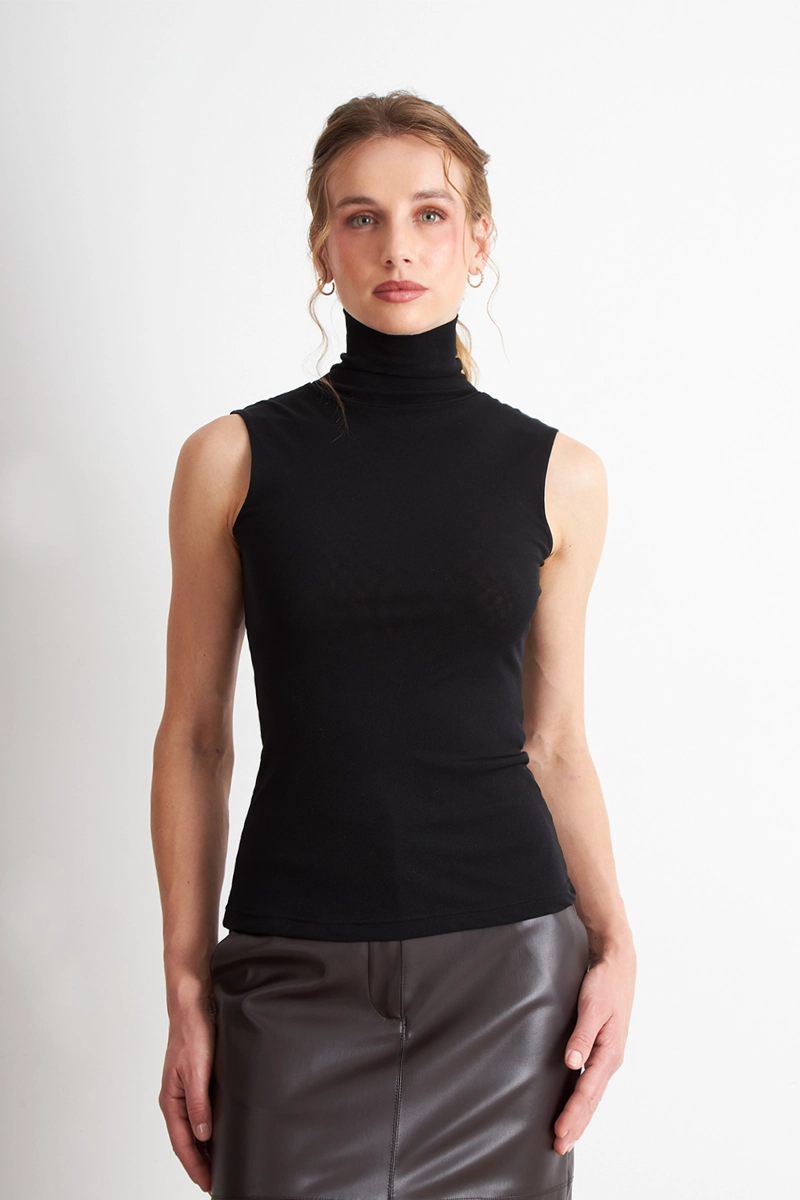 POLERA MALLA CUELLO ALTO NEGRO NICOPOLY - 1