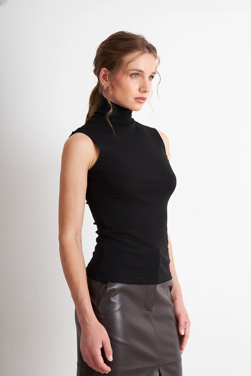POLERA MALLA CUELLO ALTO NEGRO NICOPOLY - 3