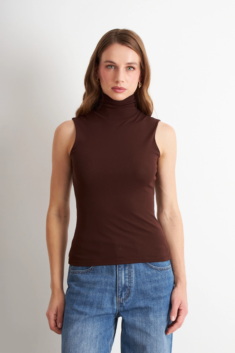 POLERA MALLA CUELLO ALTO CAFE  NICOPOLY - 5