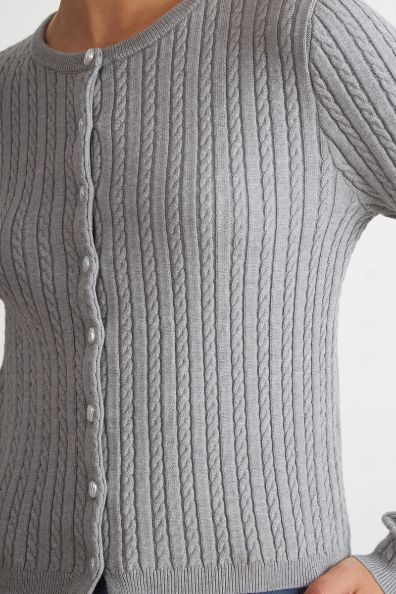 CARDIGAN TRENZADO CUELLO REDONDO GRIS NICOPOLY - 6