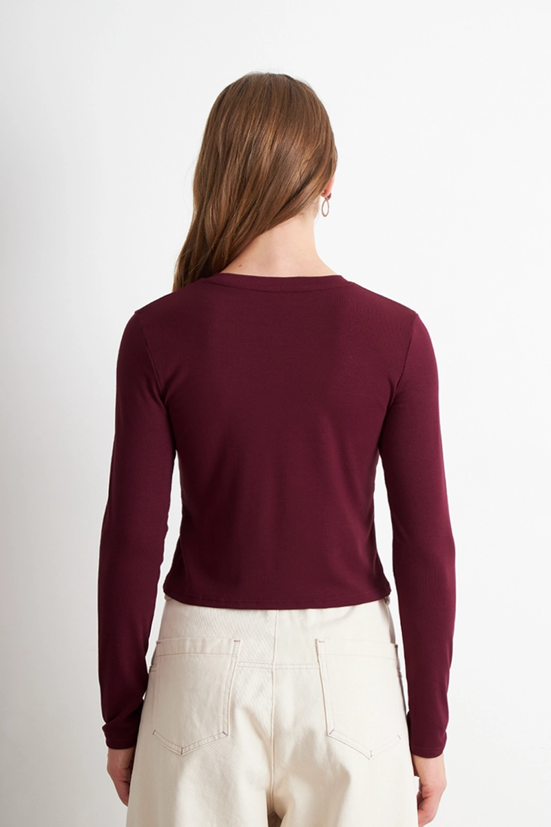 POLERA MANGA LARGA CROP BURDEO NICOPOLY - 4
