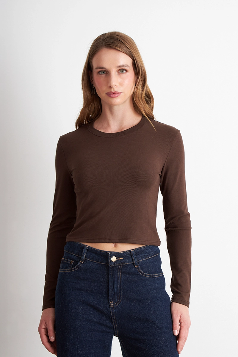 POLERA MANGA LARGA CROP CAFE MUJER NICOPOLY - 1