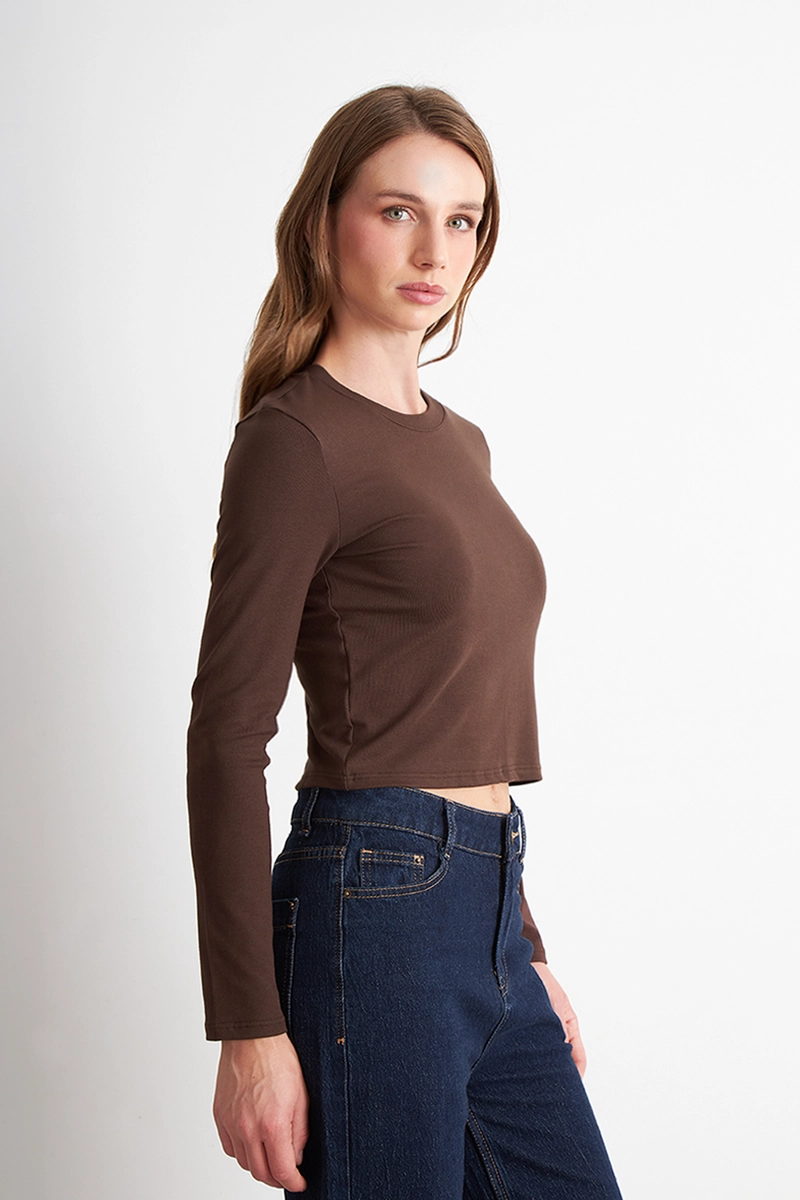 POLERA MANGA LARGA CROP CAFE MUJER NICOPOLY - 3