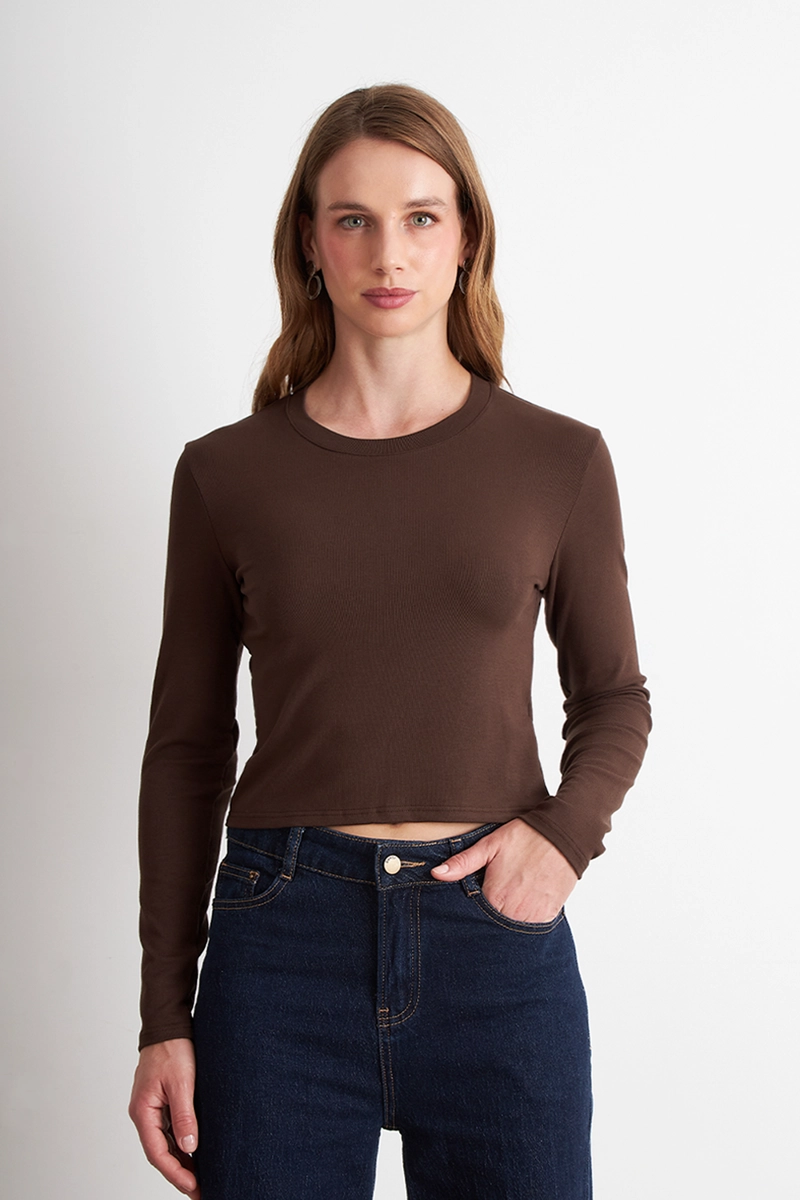 POLERA MANGA LARGA CROP CAFE MUJER NICOPOLY - 5