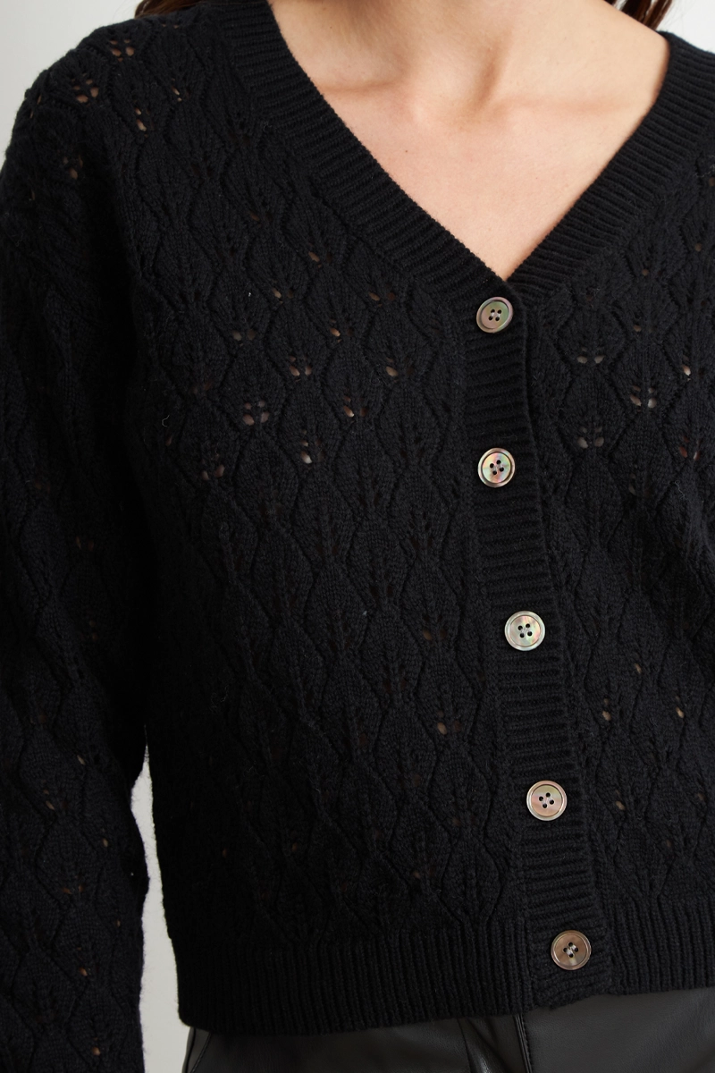 CARDIGAN TEJIDO CALADO CUELLO V NEGRO MUJER NICOPOLY - 6