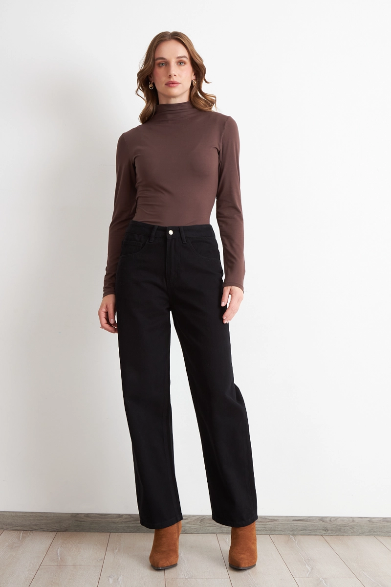 JEANS RECTOS TIRO ALTO NEGRO	 NICOPOLY - 2
