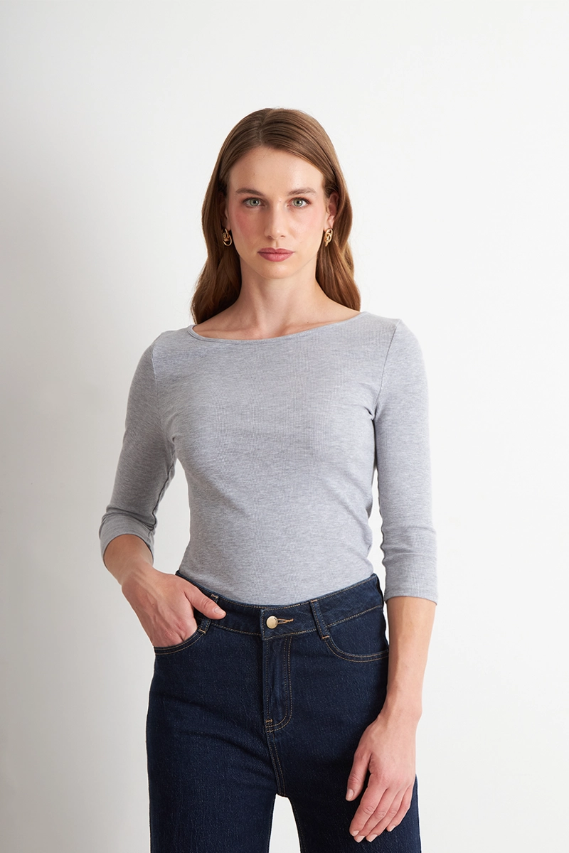 POLERA MANGA 3/4 CUELLO BOTE GRIS NICOPOLY - 1