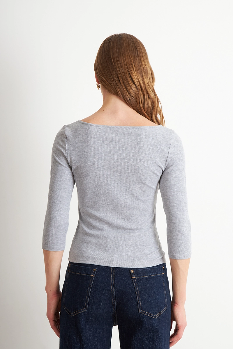 POLERA MANGA 3/4 CUELLO BOTE GRIS NICOPOLY - 4