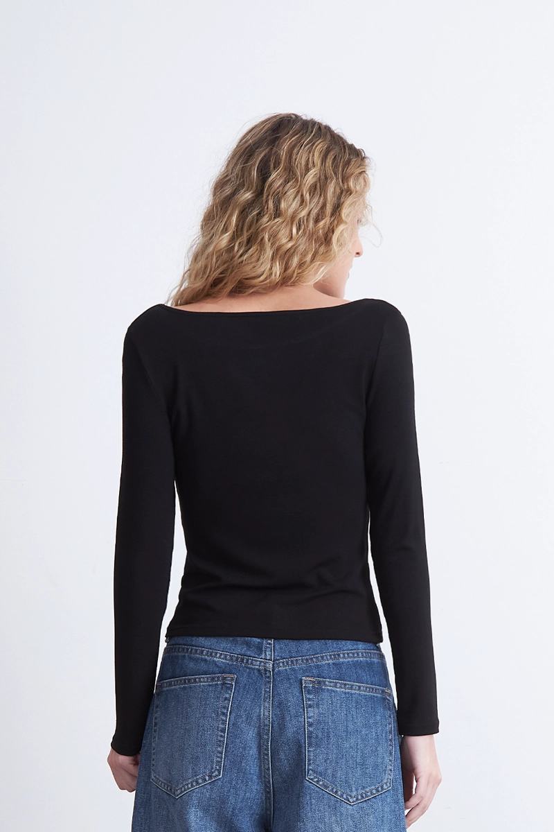 POLERA MANGA LARGA CUELLO BOTE NEGRO NICOPOLY - 4