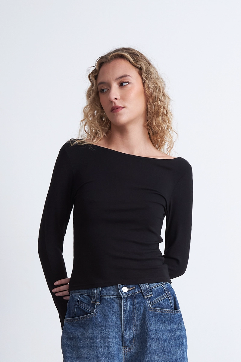 POLERA MANGA LARGA CUELLO BOTE NEGRO NICOPOLY - 6