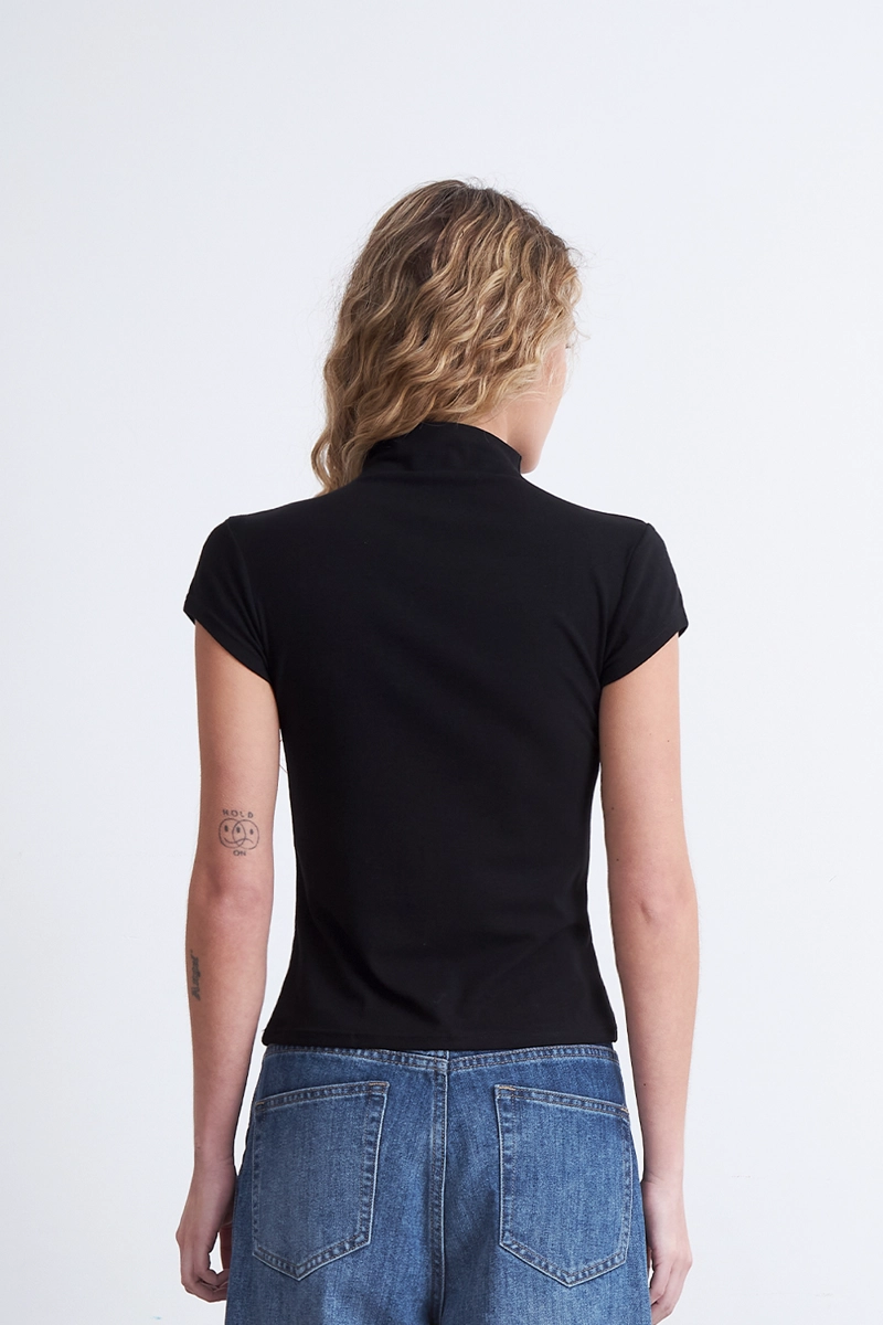 POLERA MANGA CORTA CUELLO ALTO NEGRO NICOPOLY - 4