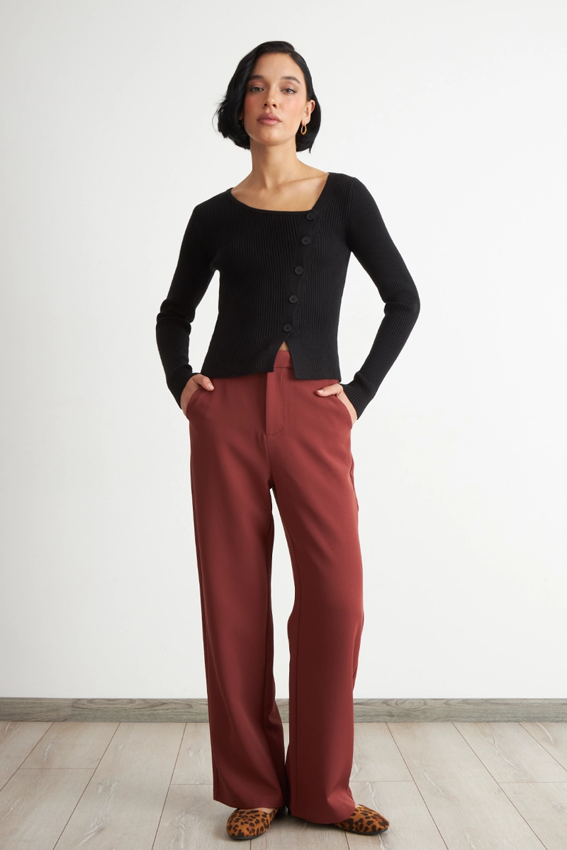 SWEATER ESCOTE ASIME TRICO NEGRO NICOPOLY - 2