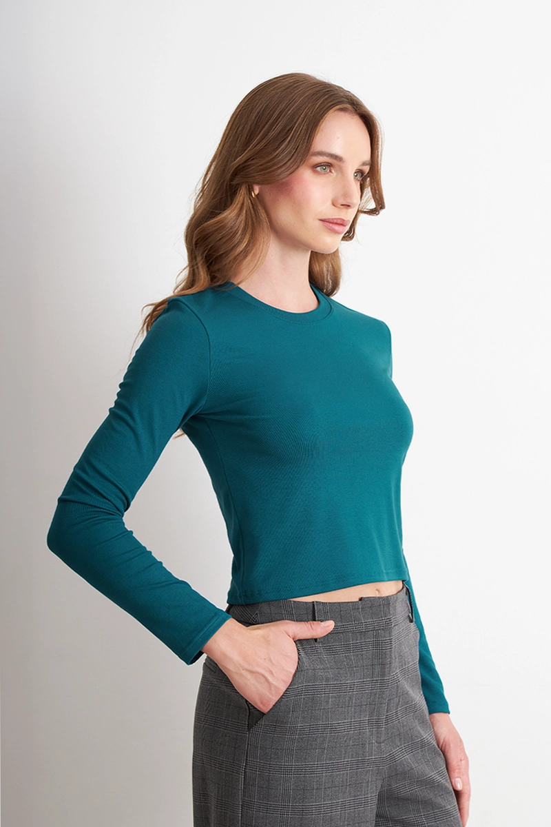 POLERA MANGA LARGA CROP VERDE PETROLEO MUJER NICOPOLY - 3