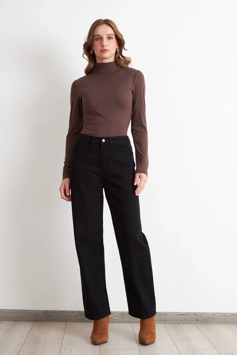 JEANS RECTOS TIRO ALTO NEGRO  NICOPOLY - 2