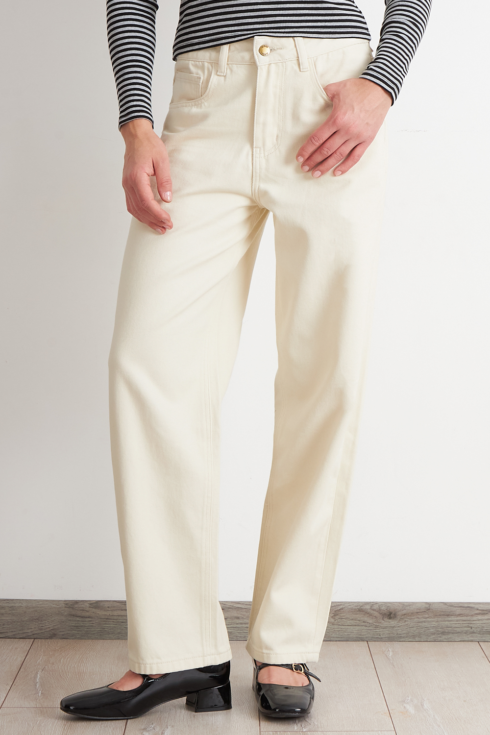 JEANS RECTOS TIRO ALTO BLANCO NICOPOLY - 5