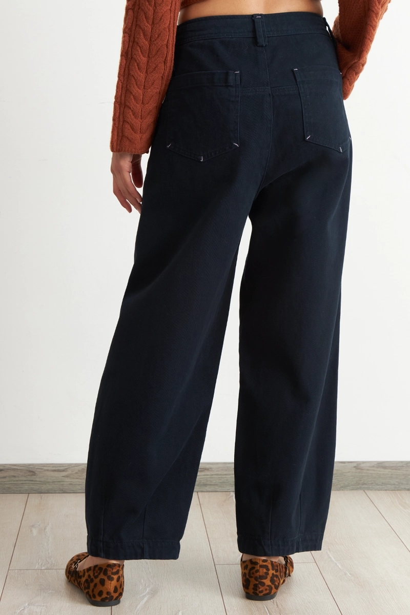JEANS CORTE BARREL AZUL NICOPOLY - 4