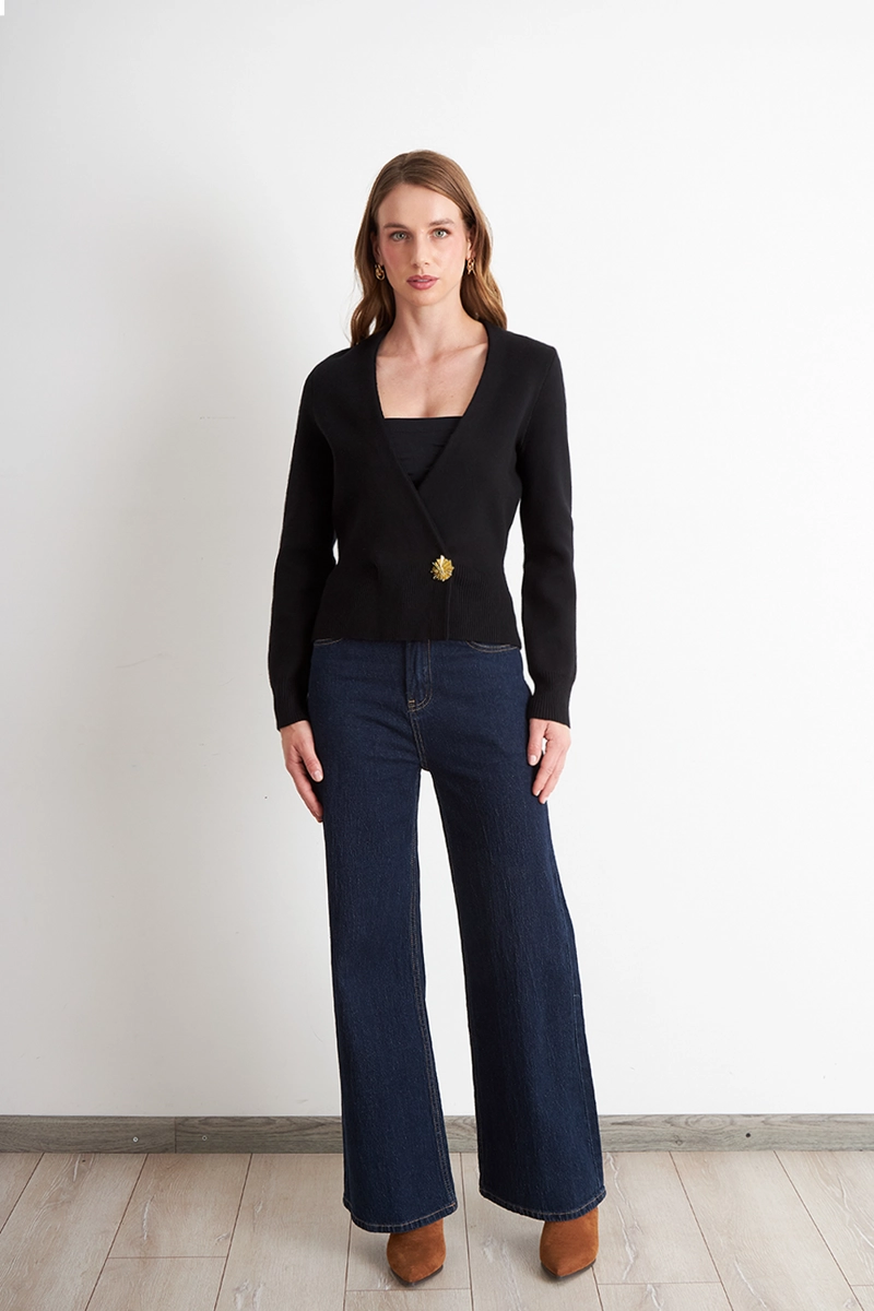CARDIGAN CRUZADO CON BOTON DORADO NEGRO NICOPOLY - 2