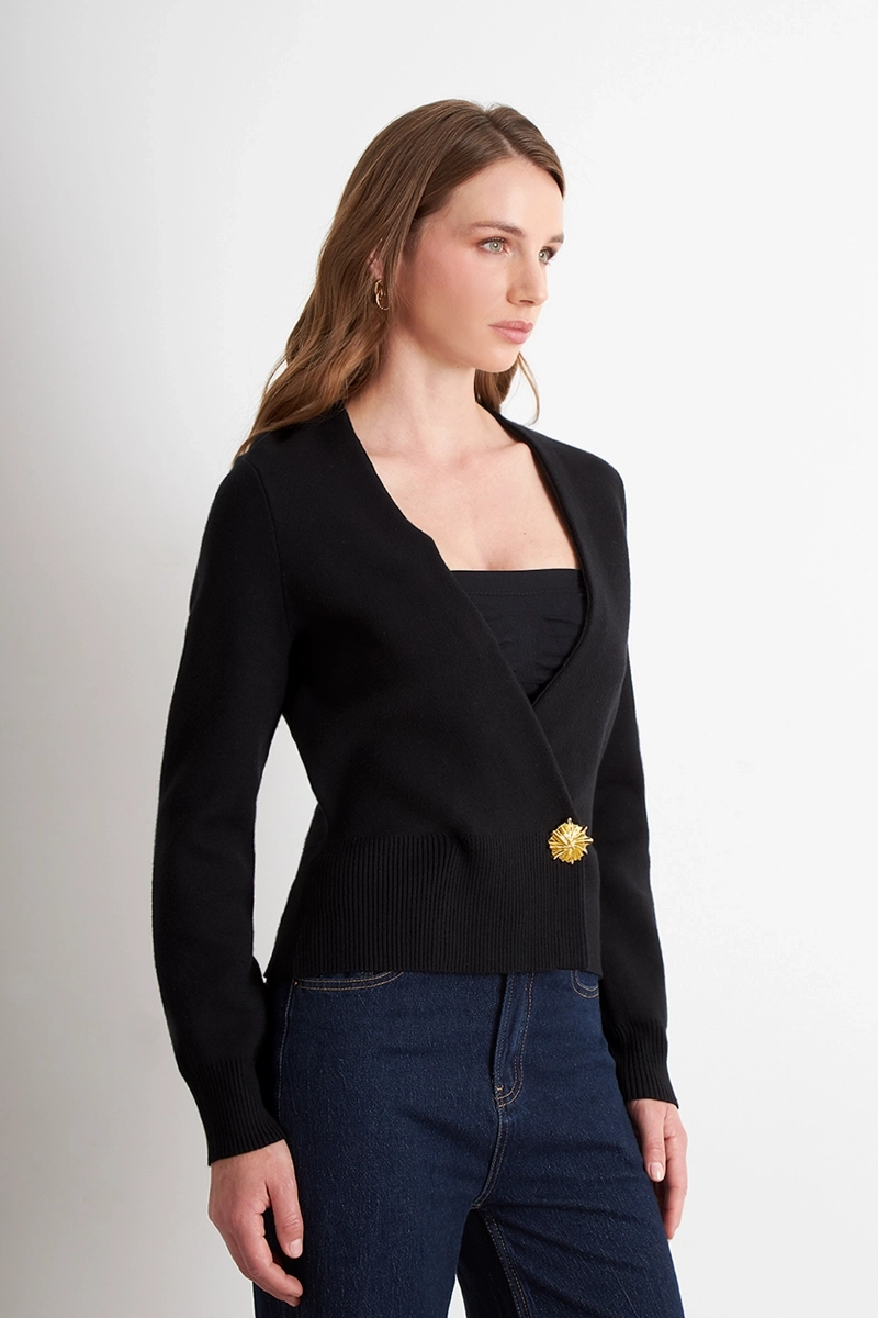 CARDIGAN CRUZADO CON BOTON DORADO NEGRO NICOPOLY - 3