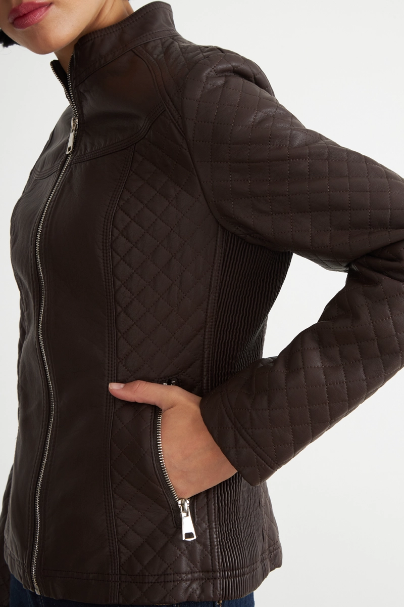 CHAQUETA ECOCUERO ACOLCHADO CUELLO MAO CAFE  NICOPOLY - 6