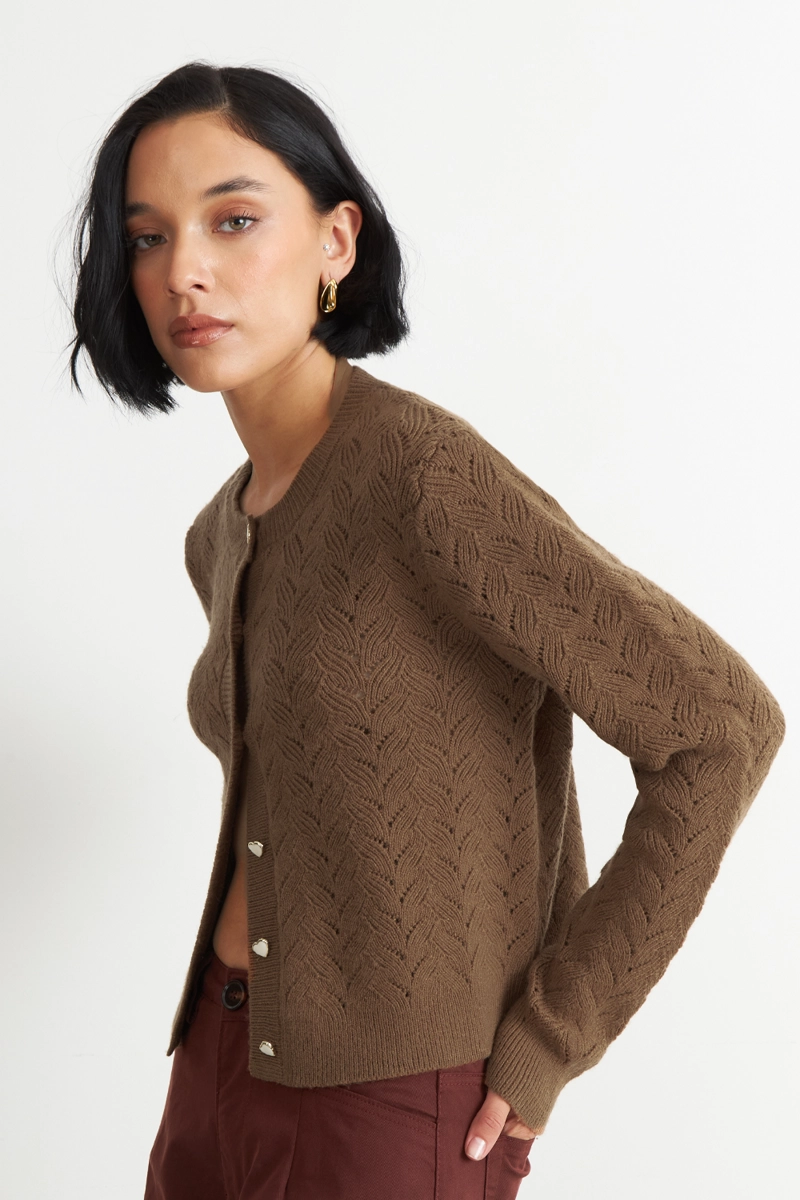 CARDIGAN CALADO CUELLO REDONDO CAFE  NICOPOLY - 3