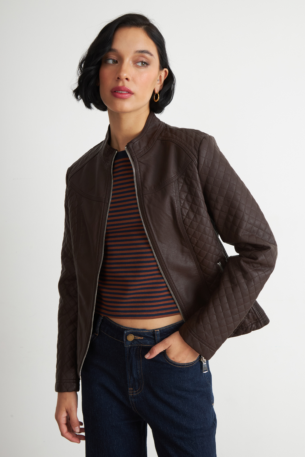 CHAQUETA ECOCUERO ACOLCHADO CUELLO MAO CAFE  NICOPOLY - 1
