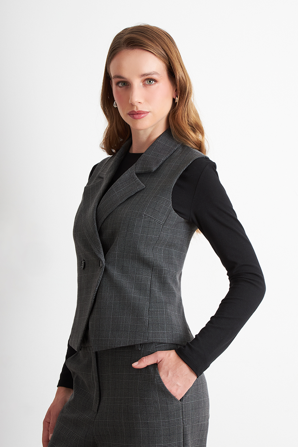 BLAZER CRUZADO SIN MANGAS GRIS NICOPOLY - 3