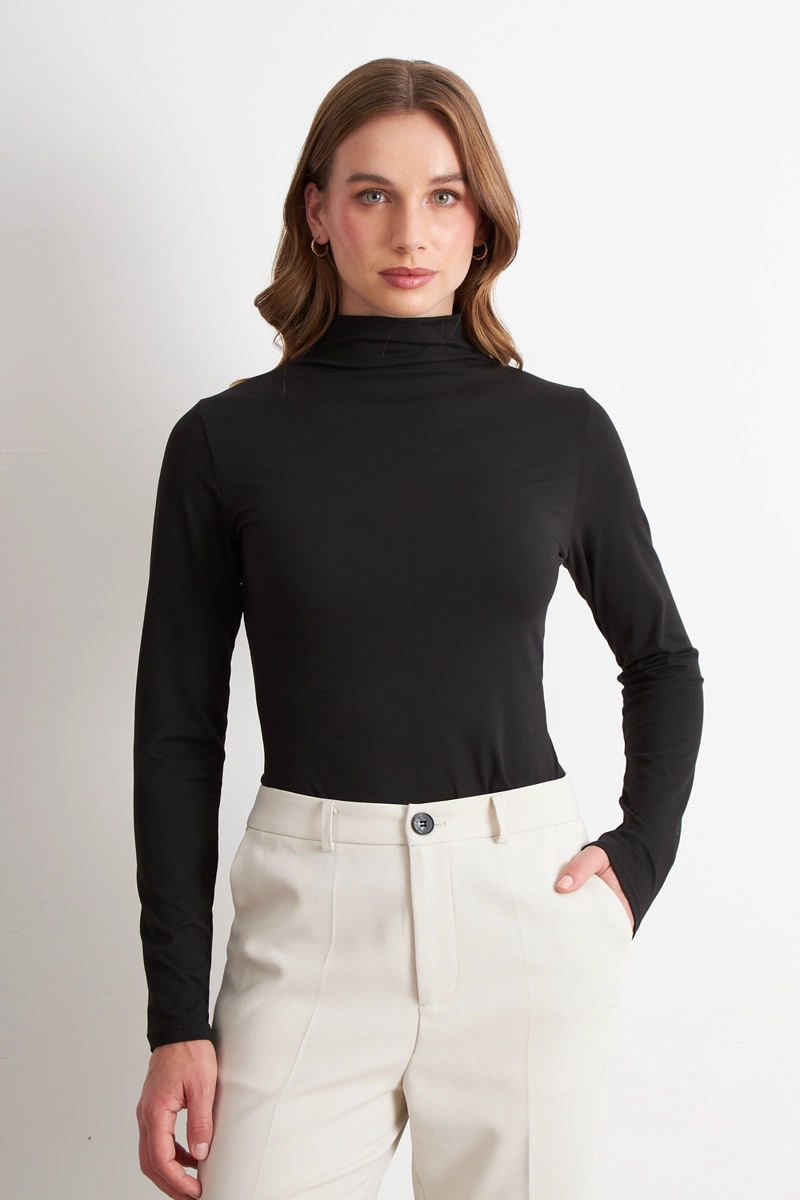 POLERA MANGA LARGA CUELLO ALTO NEGRO MUJER NICOPOLY - 1