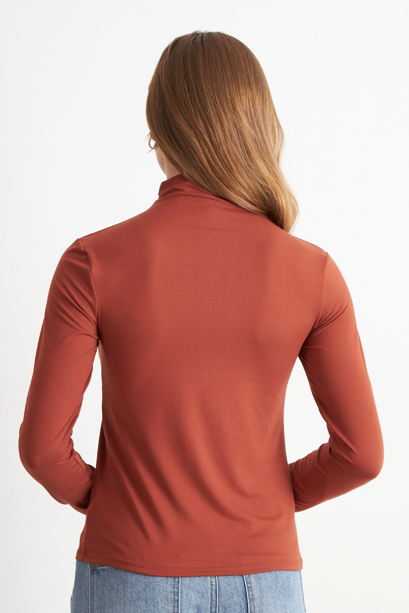 POLERA MANGA LARGA CUELLO ALTO OXIDO NICOPOLY - 4