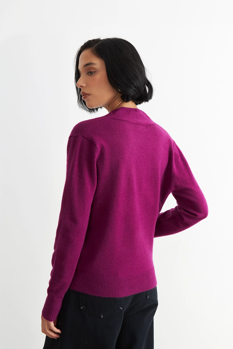 SWEATER CRUZADO CON BOTONES MORADO NICOPOLY - 3
