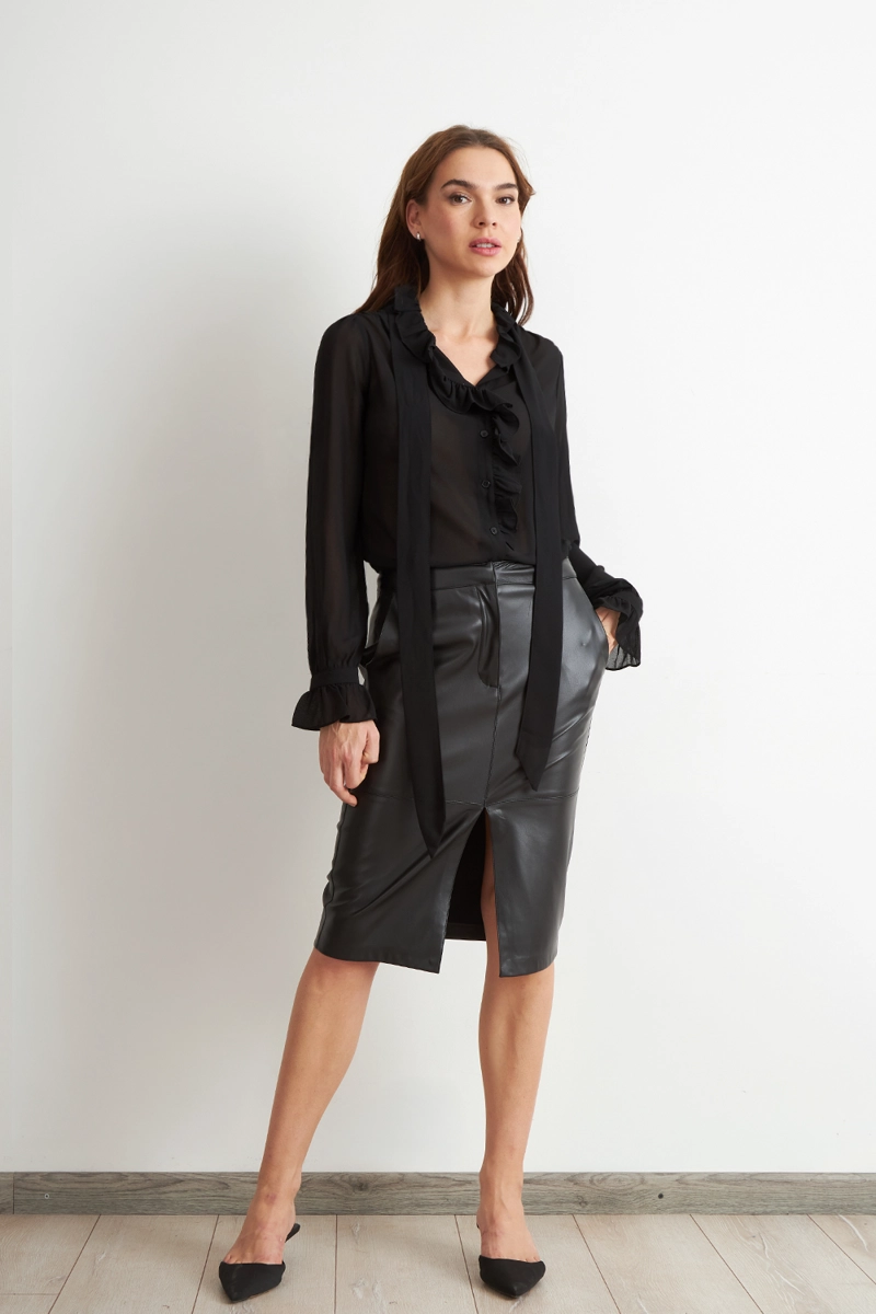 BLUSA CORBATIN Y VUELOS NEGRO NICOPOLY - 2