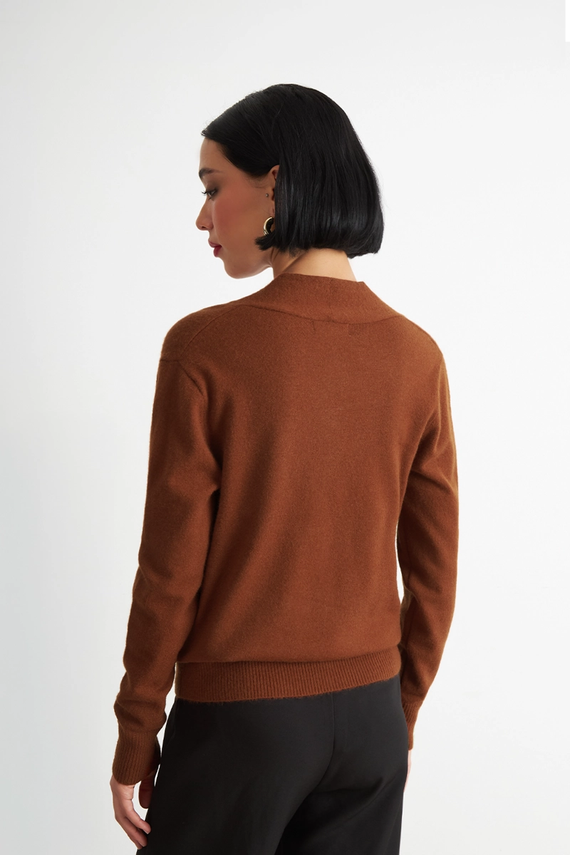 SWEATER CRUZADO CON BOTONES OXIDO NICOPOLY - 4