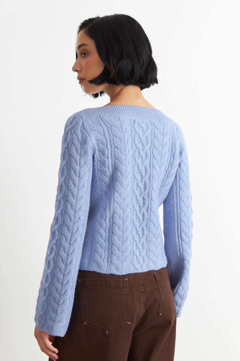 SWEATER CON PATRON TRENZADO CELESTE NICOPOLY - 4