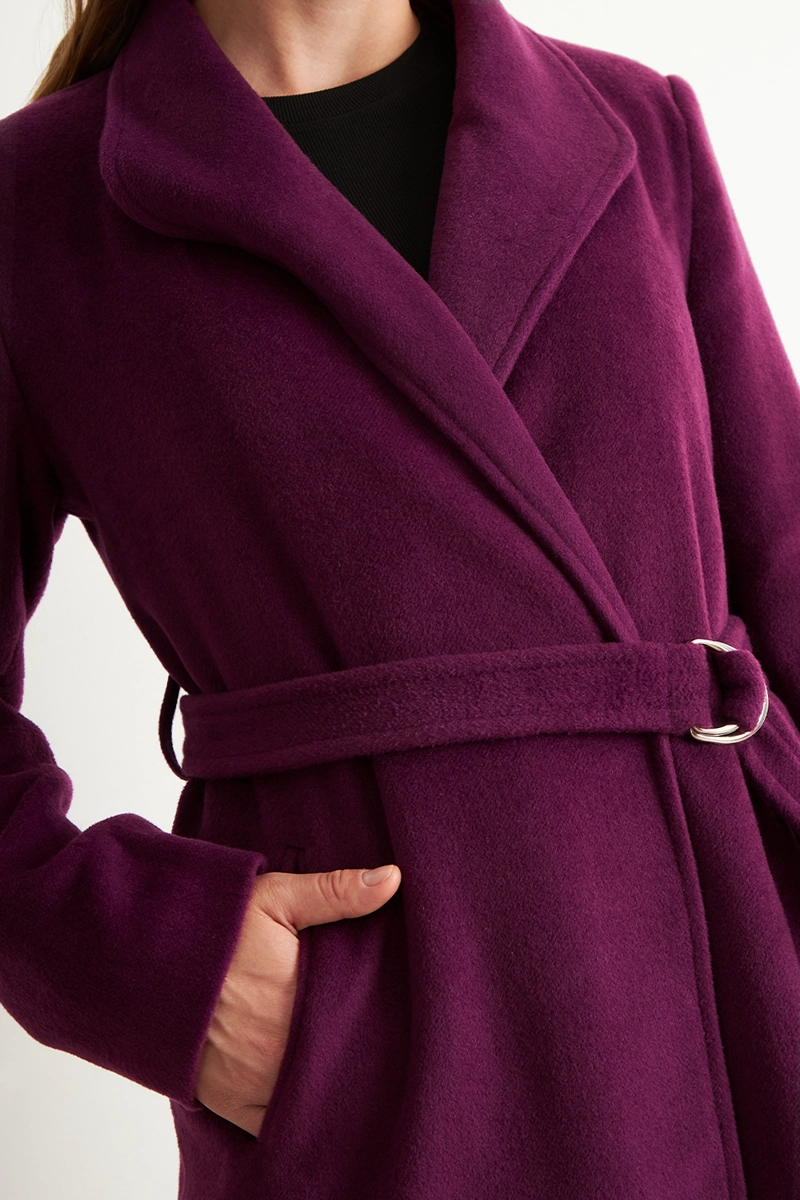 ABRIGO CON CINTURON HEBILLA METALICA MORADO NICOPOLY - 6